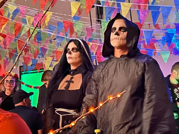 Halloween Party — Día de los Muertos 7