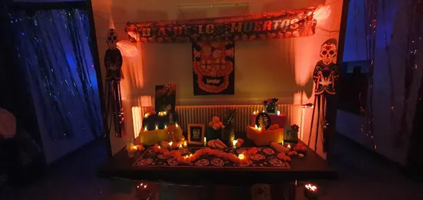Halloween Party — Día de los Muertos 11